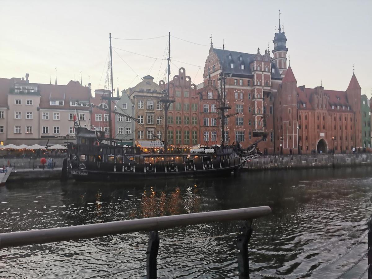 Apartament Przy Bursztynowym Stadionie Gdansk Exterior foto